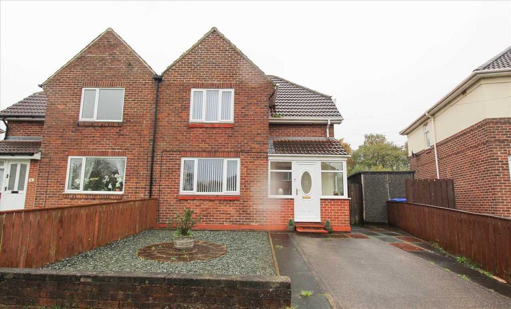 Blagdon Crescent, Nelson Village... 3 bed semidetached house £125,000