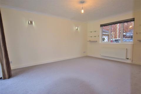28 Oaktrees, Ash, Aldershot, GU12 6QS