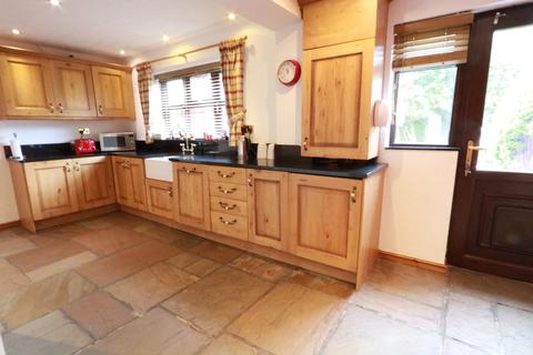 6 Devitts Close, Shirley, Solihull, B90 4SY