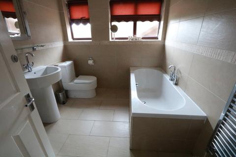 6 Devitts Close, Shirley, Solihull, B90 4SY