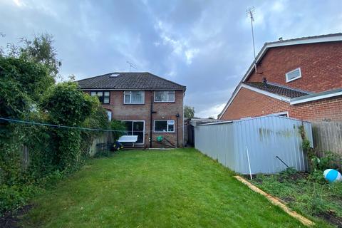 5 Brookers Corner, Crowthorne, RG45 7DS