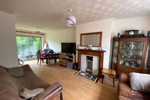5 Brookers Corner, Crowthorne, RG45 7DS