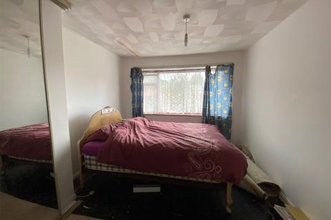 5 Brookers Corner, Crowthorne, RG45 7DS