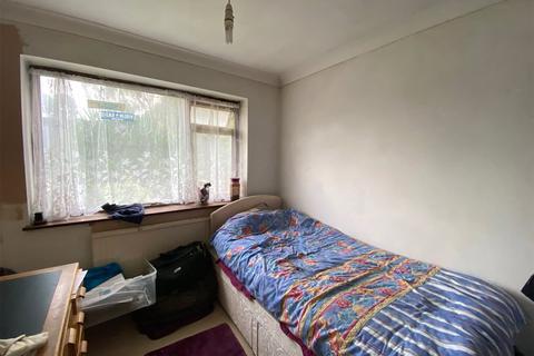 5 Brookers Corner, Crowthorne, RG45 7DS