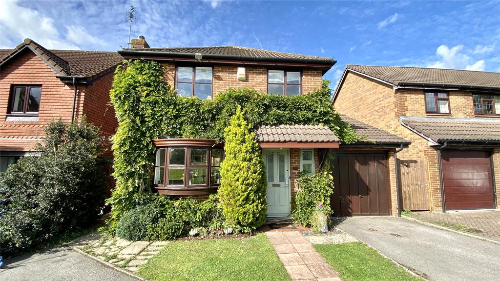 Woodward Close, Winnersh, Wokingham, Berkshire, RG41 4 bed detached