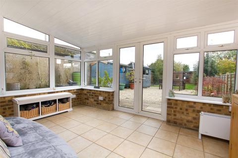 1 Schofield Avenue, Witney, OX28 1JP
