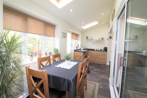 35 Caesar Road, Kenilworth, CV8 1DL