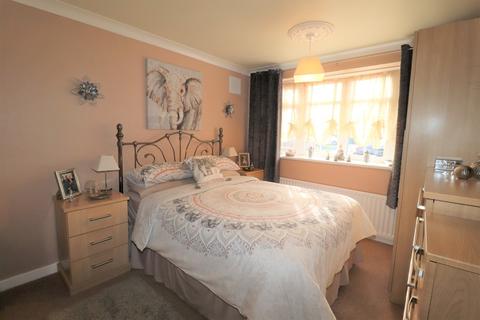 35 Caesar Road, Kenilworth, CV8 1DL