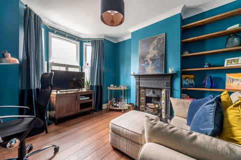 25 Albert Road, London, E18 1LE