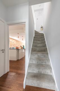 25 Albert Road, London, E18 1LE