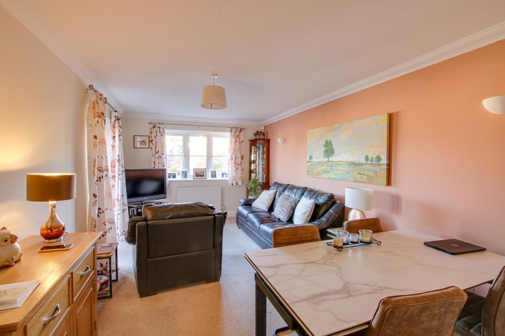 Living/Dining Room