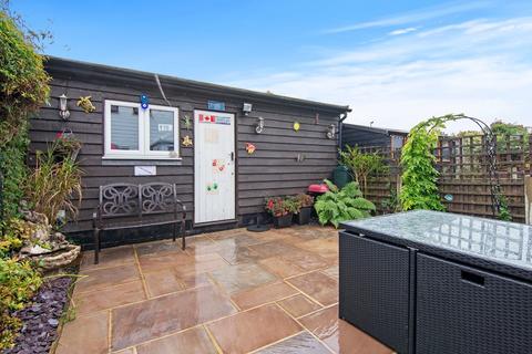 31 Caldbeck, Waltham Abbey, EN9 1UR