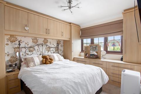 31 Caldbeck, Waltham Abbey, EN9 1UR