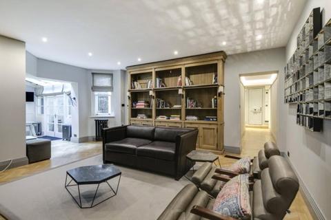 1 bedroom apartment to rent, North Audley Street, London, W1K
