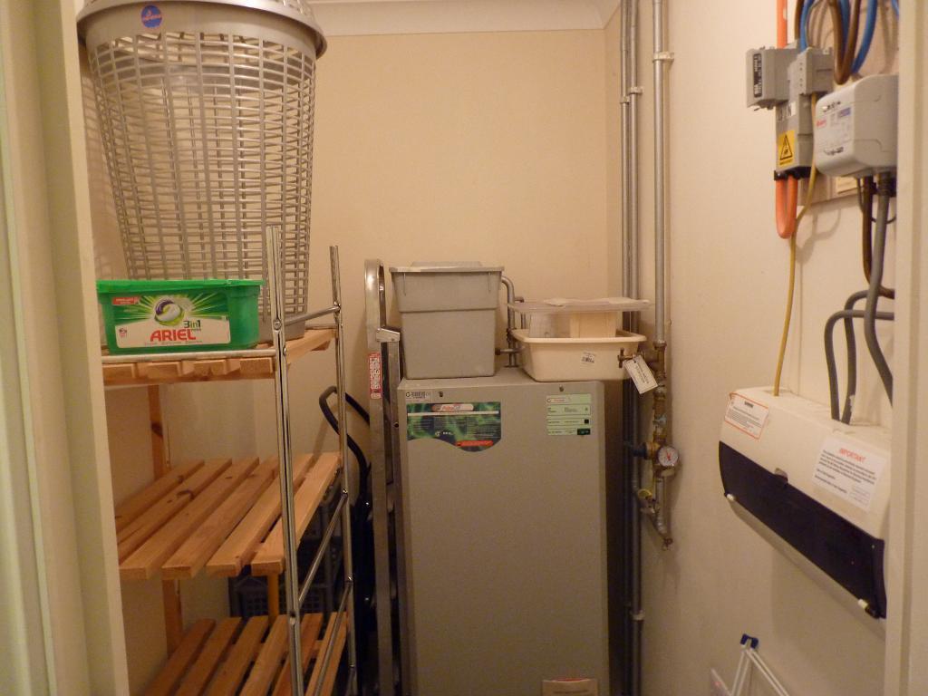 Large storage/linen cupboard