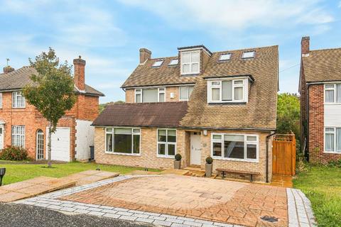 38 Ellenbridge Way, South Croydon, CR2 0EU