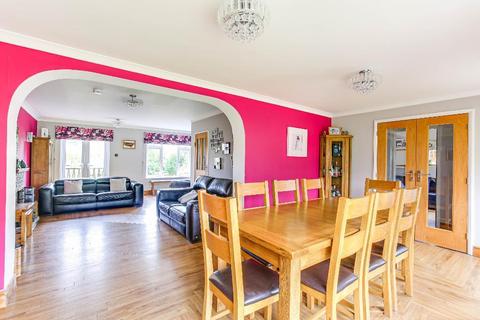 38 Ellenbridge Way, South Croydon, CR2 0EU