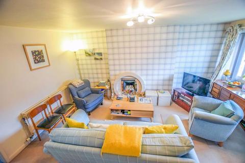 19 Holthouse Road, Tottington, Bury, BL8 3JP