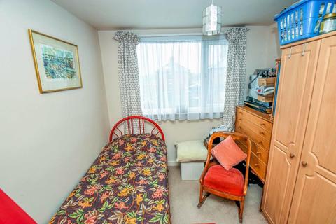 19 Holthouse Road, Tottington, Bury, BL8 3JP