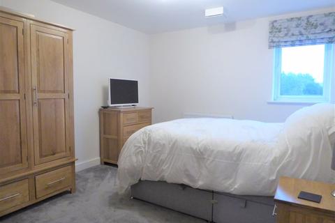 39 Holly Acre, Dunstable, LU5 4UF