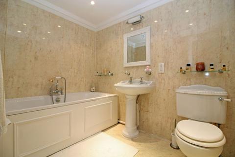 50 Ewhurst Avenue, South Croydon, CR2 0DJ
