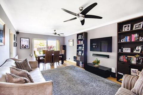 164 Windsor Drive, Orpington, BR6 6HQ