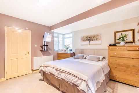 164 Windsor Drive, Orpington, BR6 6HQ