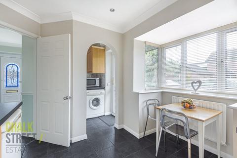 7 Forbes Close, Hornchurch, RM11 1FD