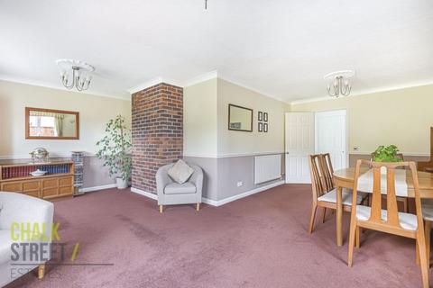 7 Forbes Close, Hornchurch, RM11 1FD
