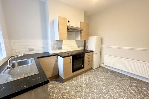 2 bedroom terraced house to rent, Garden Street, Manchester