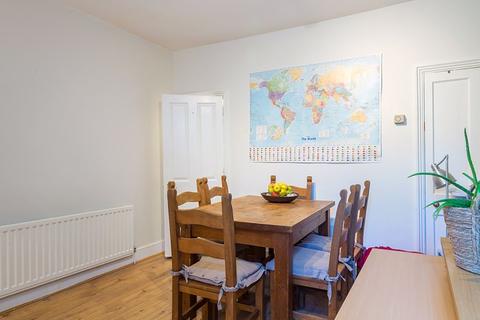 70 Angel Road, Thames Ditton, KT7 0AZ