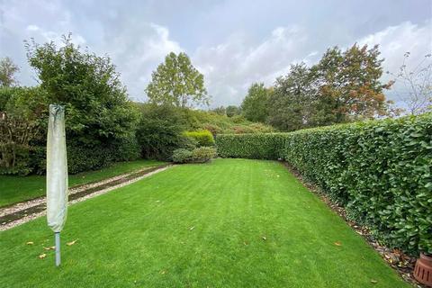 35 Aldersgate, New Mills, High Peak, SK22 3BT