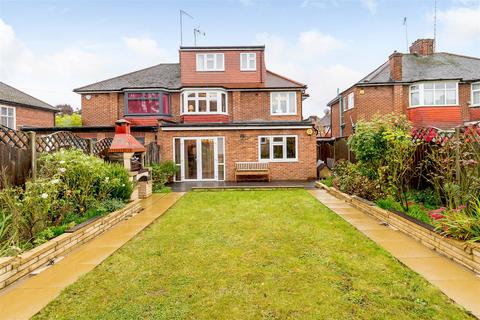 23 The Vale, London, N14 6HR