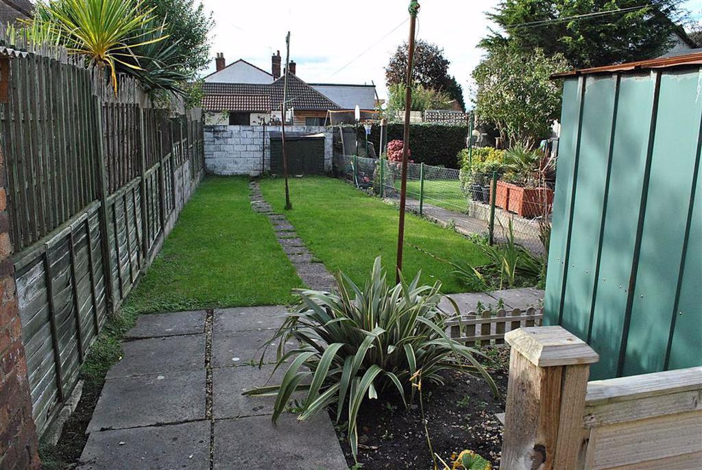 Hanham Road, Kingswood, Bristol 3 bed terraced house £900 pcm (£208 pw)