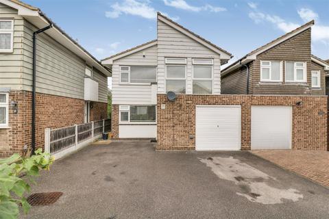 11 Bartley Close, Benfleet, SS7 4DD