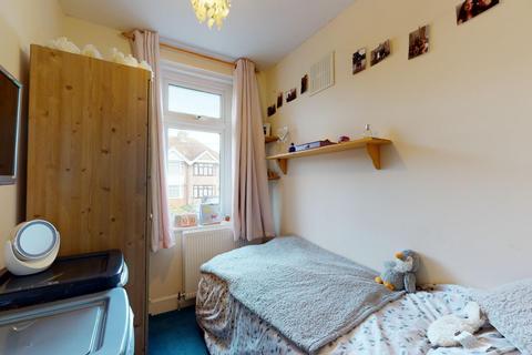 73 Joyes Road, Folkestone, CT19 6HL