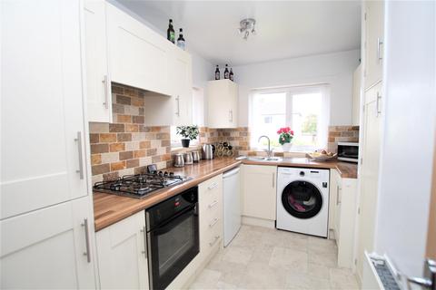 10 Kings Drive, Bradford, BD2 1PX