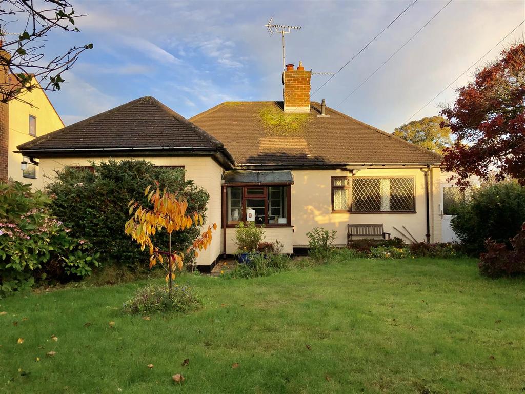 Milner Road, Heswall, Wirral 2 bed detached bungalow £300,000