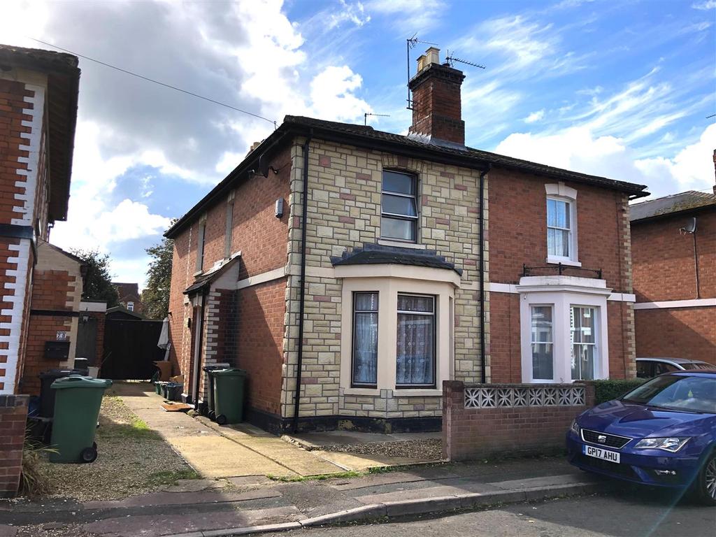 Howard Street, Gloucester 3 bed semidetached house £184,995