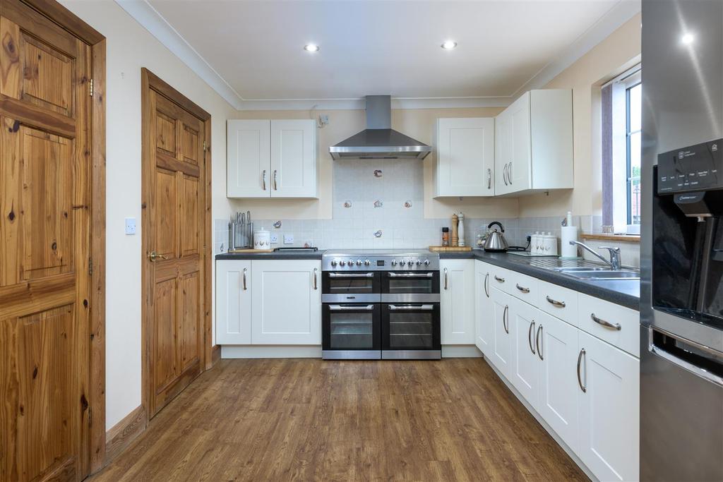 Fitted Kitchen