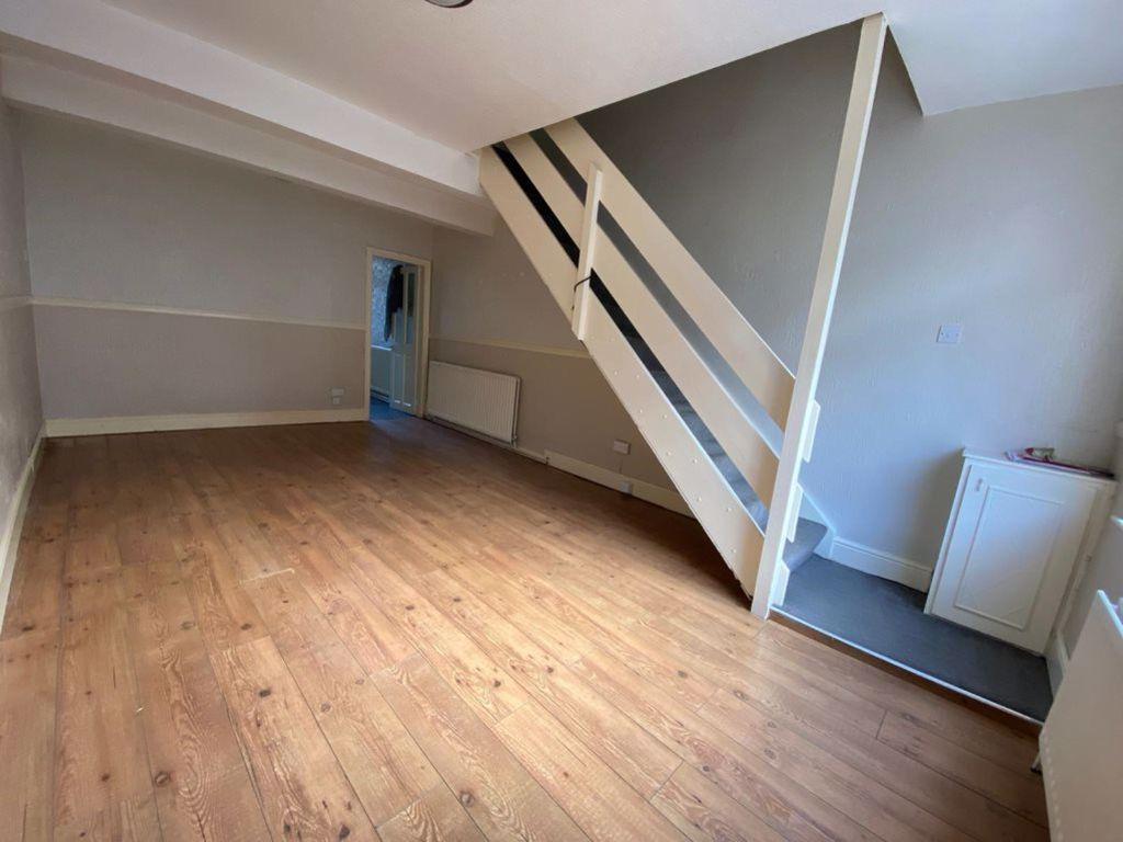 TOLER ROAD, ABBEY GREEN, NUNEATON, CV11 5EP 3 bed house £595 pcm (£