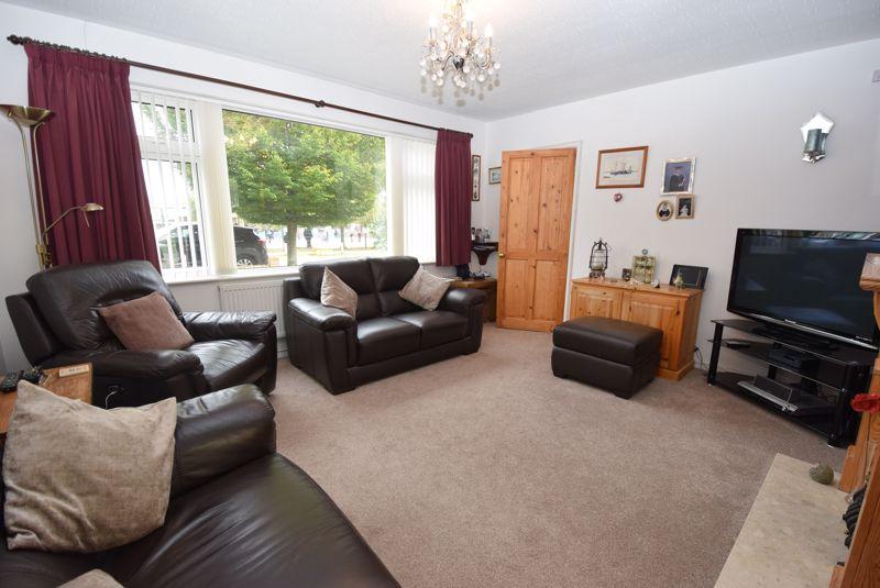 Manor Road, Toddington 3 bed semidetached house £425,000