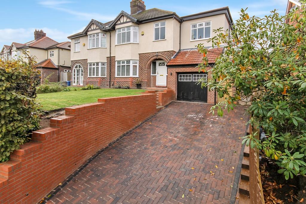 London Road, Appleton, Warrington, WA4 5 bed semidetached house £560,000