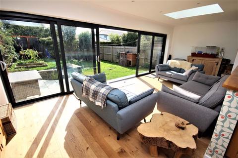 31 Athelstan Road, Bournemouth, BH6 5LY