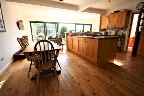 31 Athelstan Road, Bournemouth, BH6 5LY