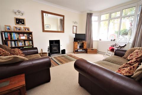 31 Athelstan Road, Bournemouth, BH6 5LY