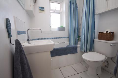 31 Athelstan Road, Bournemouth, BH6 5LY