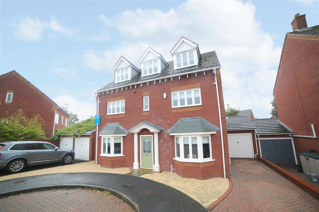 Dulwich Grange, Bratton, Telford, TF5 0EB 5 bed detached house £350,000