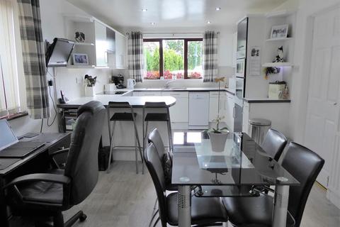 Holly Grange Bentham Road, Ingleton, Carnforth, LA6 3HZ