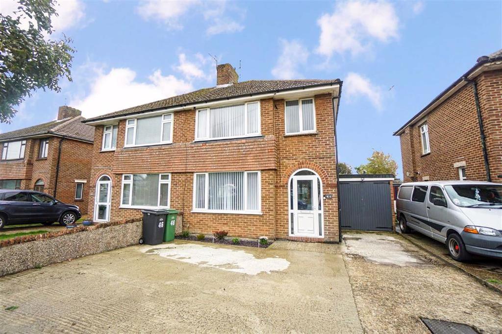 Harley Shute Road, St. Leonardsonsea, East Sussex 3 bed semidetached
